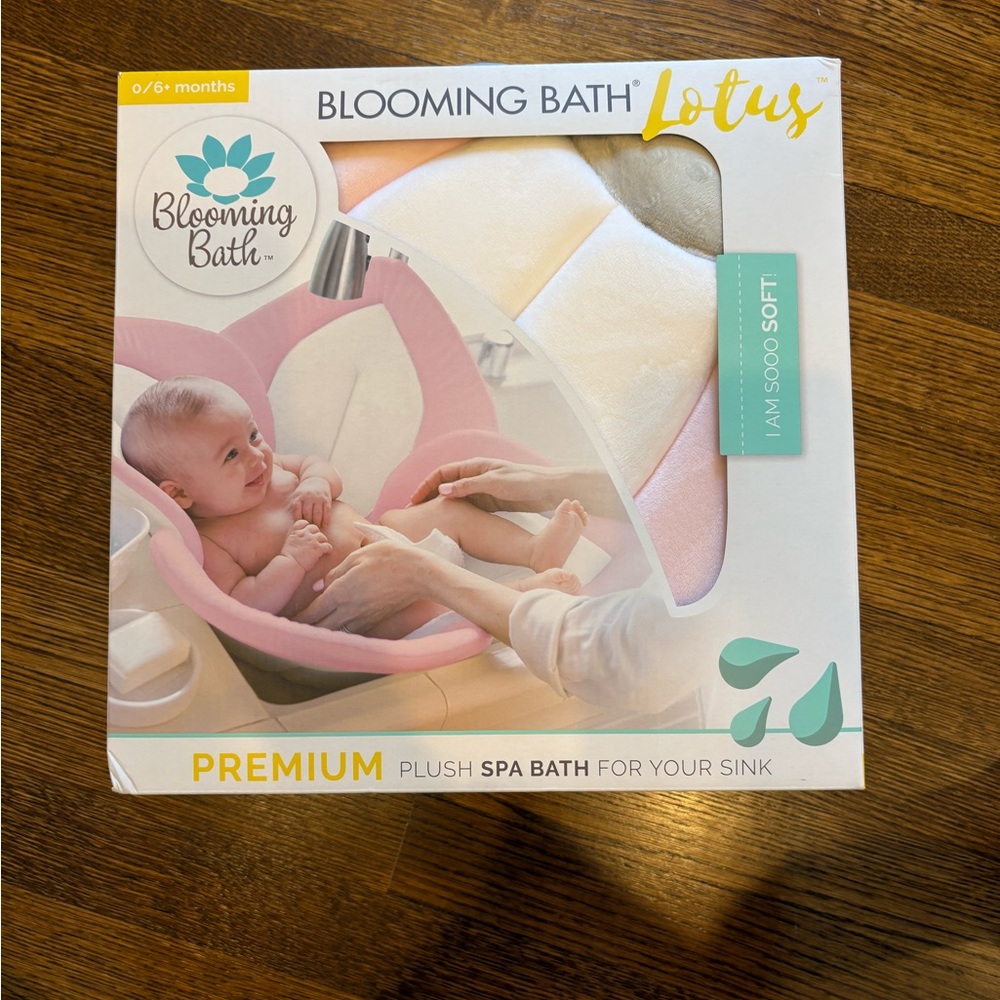 Lotus Plush Spa Bath - Pink and Cream NWT